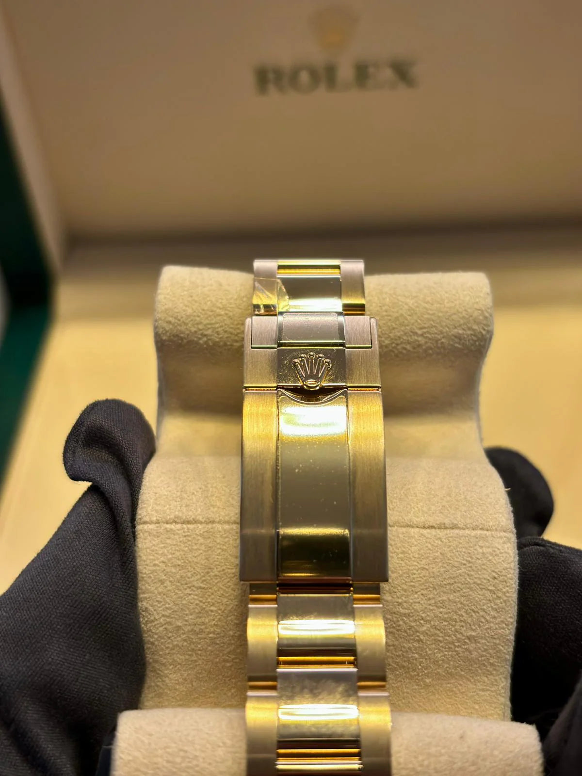 Rolex Cosmograph Daytona 18K Yellow Gold Men's Watch, 116508