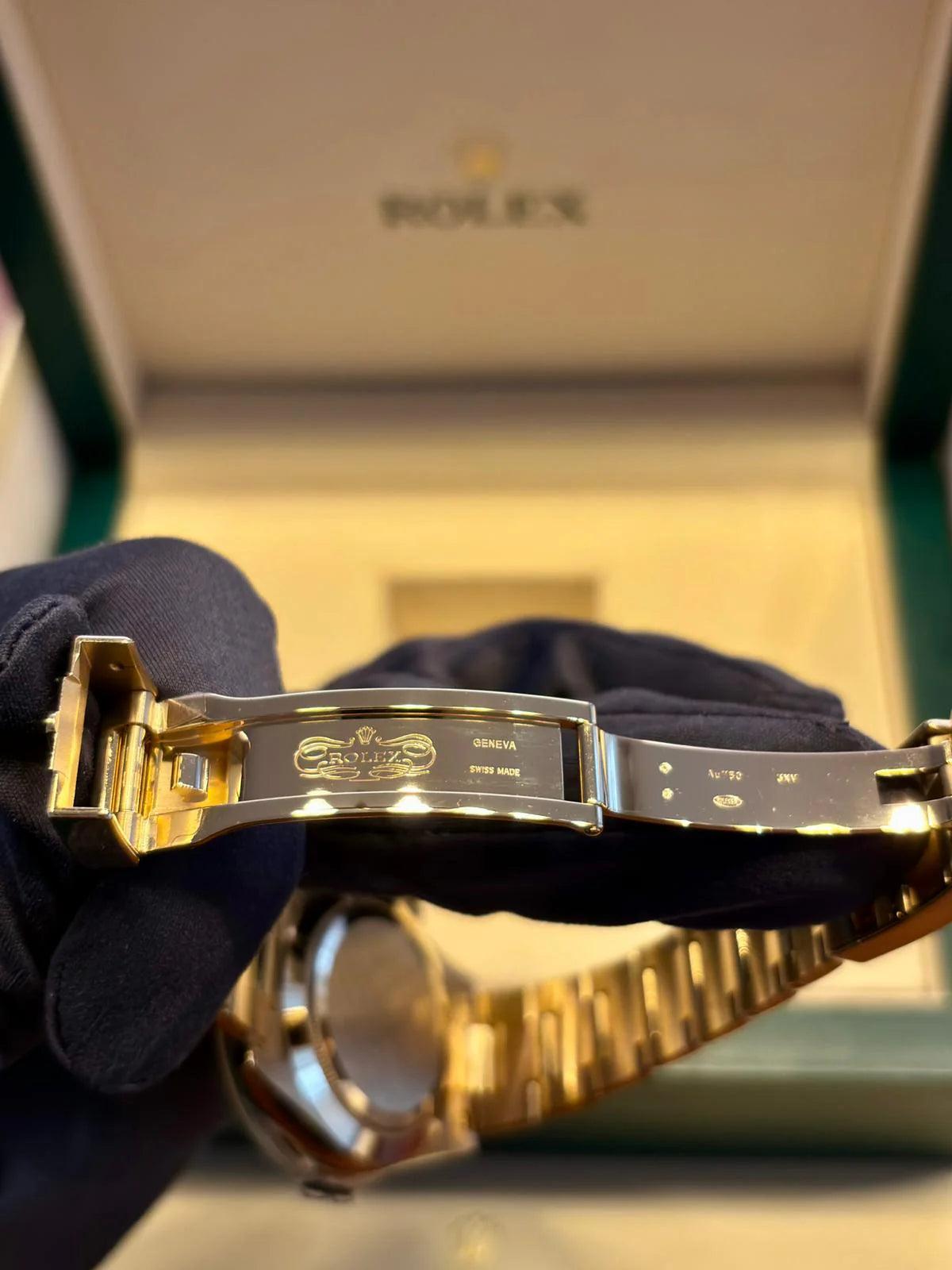 Rolex Cosmograph Daytona 18K Yellow Gold Men's Watch, 116508